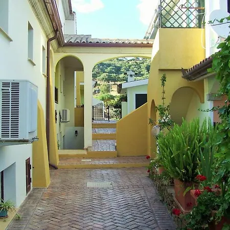 公寓 Vacanze San Silvestro 布多尼